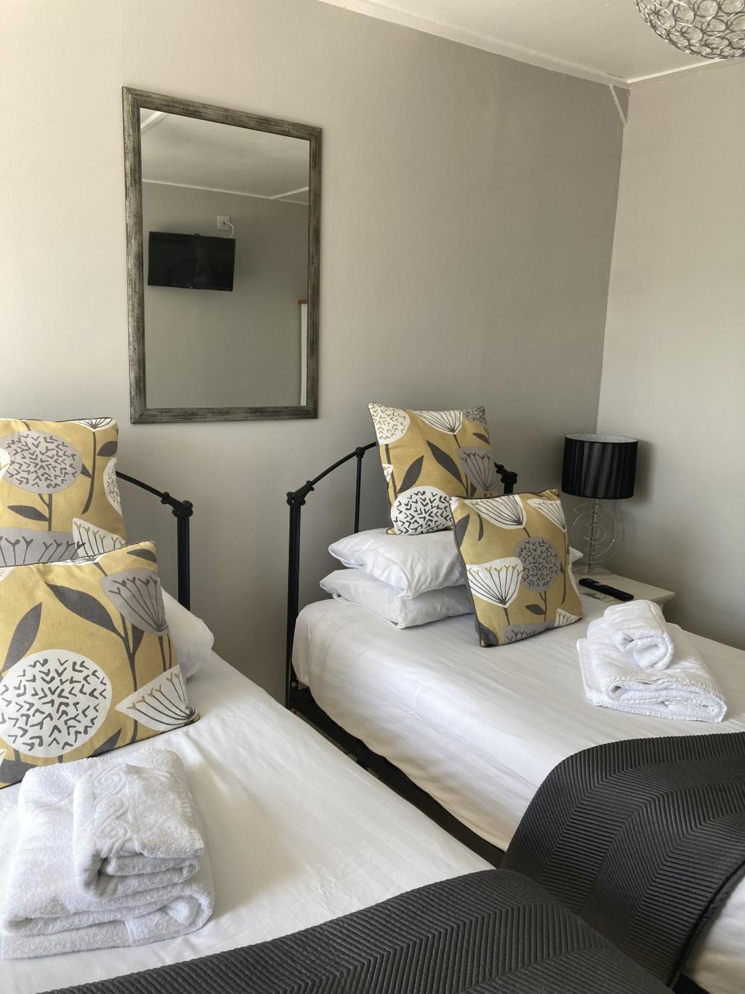 Old Temperance House Bed & Breakfast Saint Keverne Phòng bức ảnh